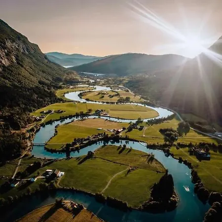 Mountain By Homes & * Stryn